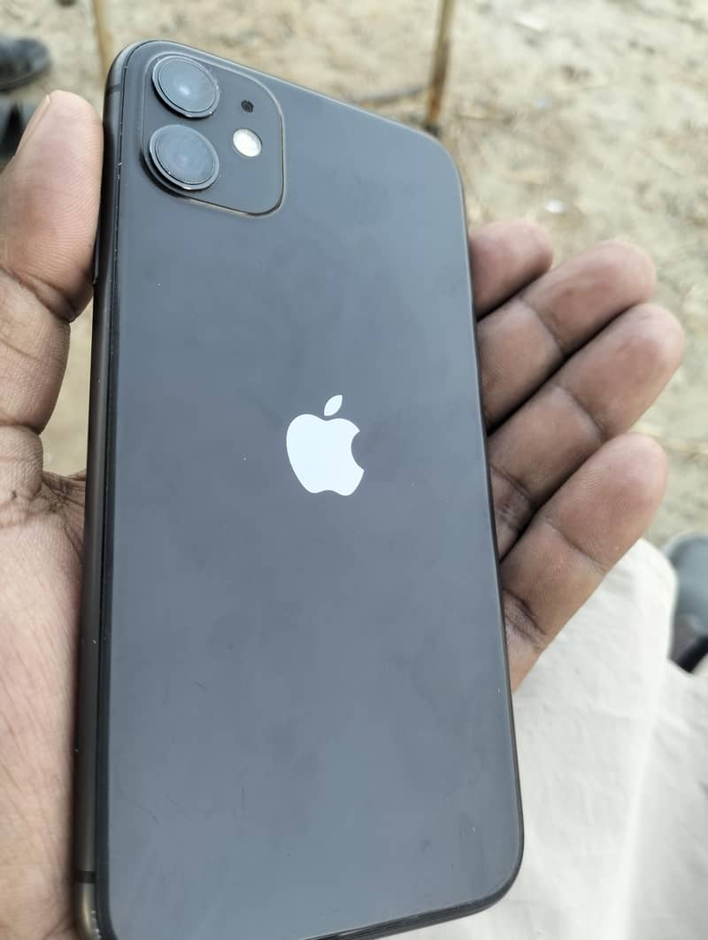 Apple iPhone 11 3