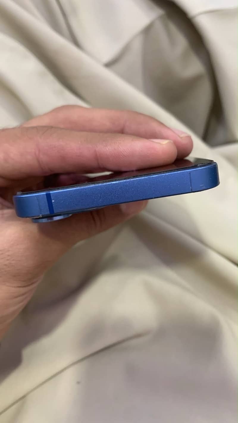 Apple iPhone 13 3