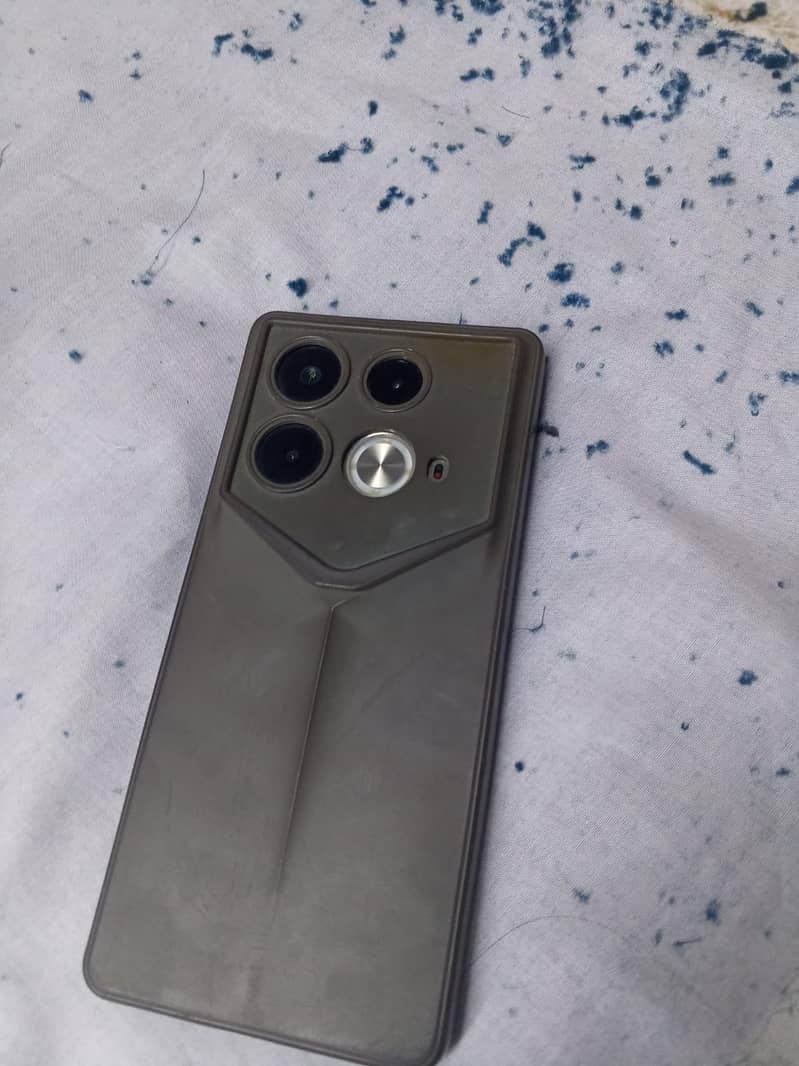 Infinix Note 40 0