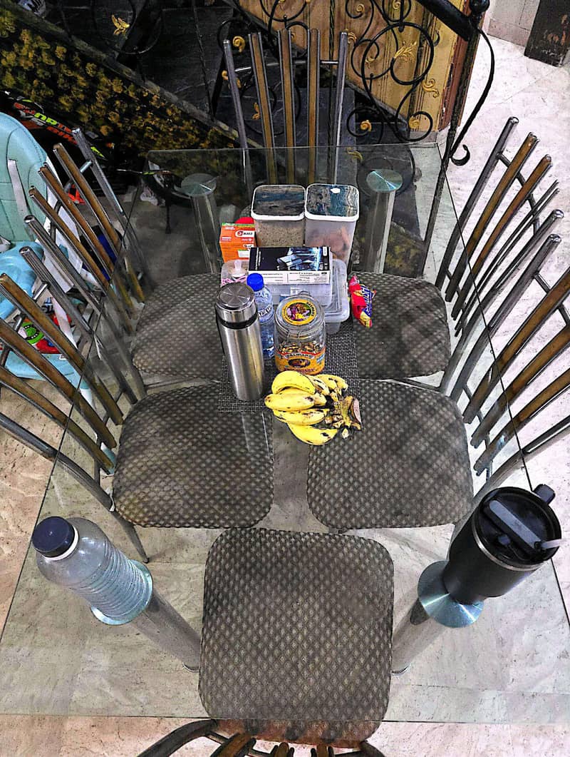 Dining table set with 6 chairs 0
