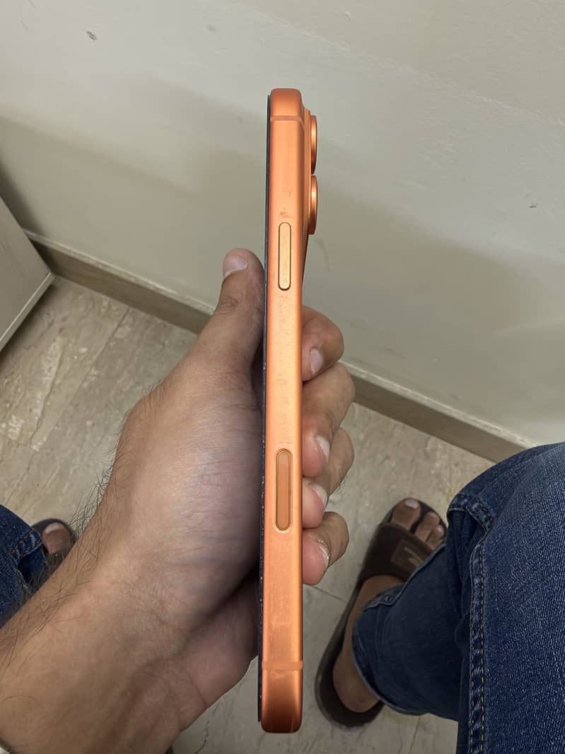 Apple iPhone 17 Pro Max 2