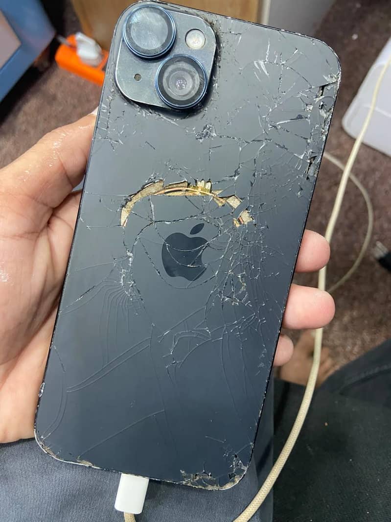Apple iPhone 15 plus 0