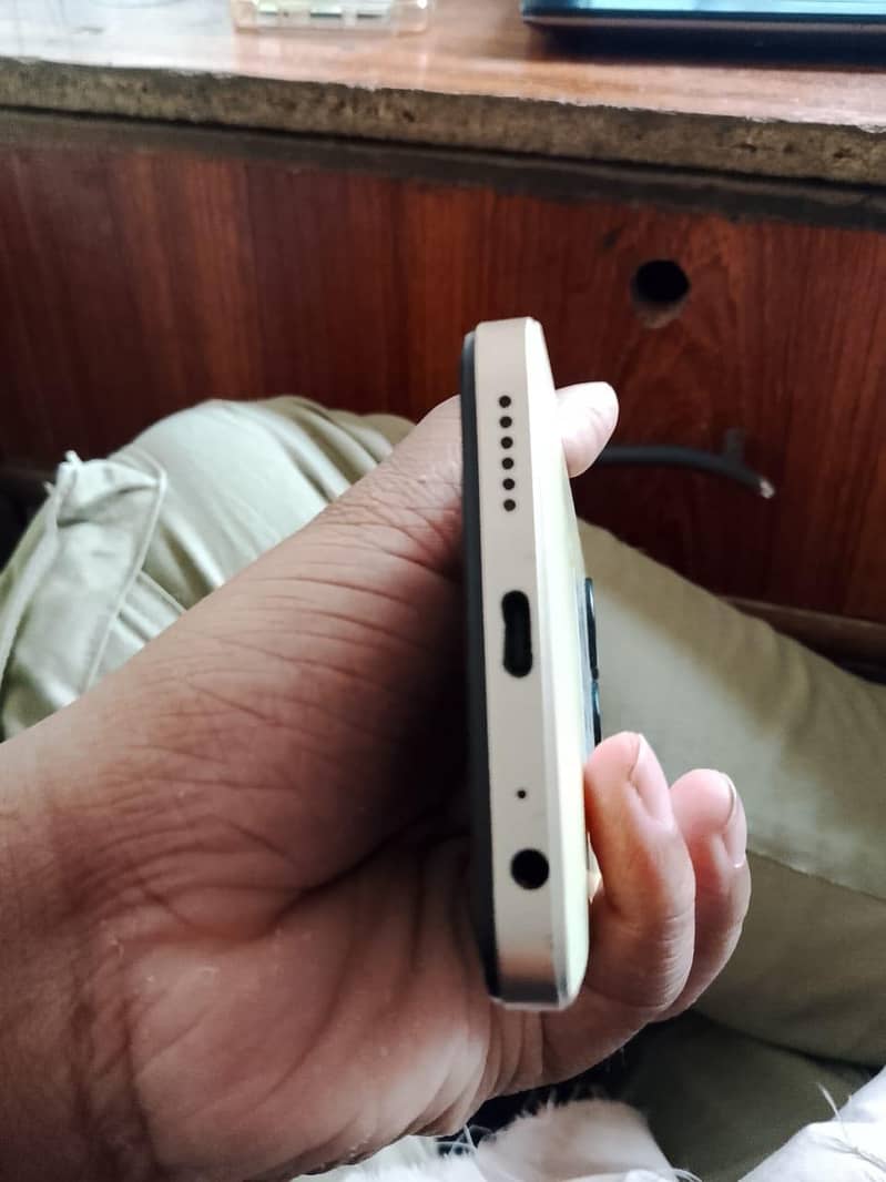 Tecno Spark 20C 2