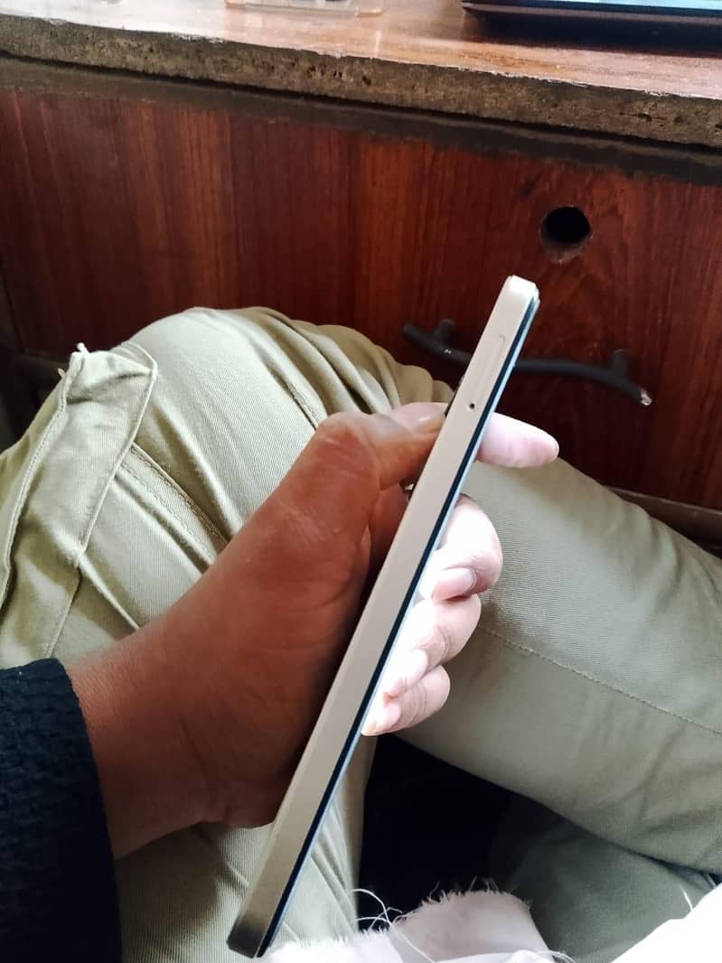 Tecno Spark 20C 4