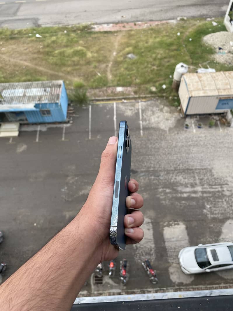 Apple iPhone 12 Pro Max 1
