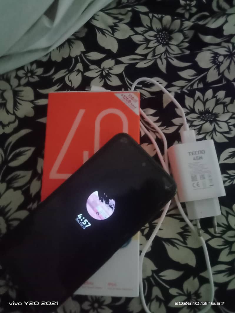 Tecno spark 40 3
