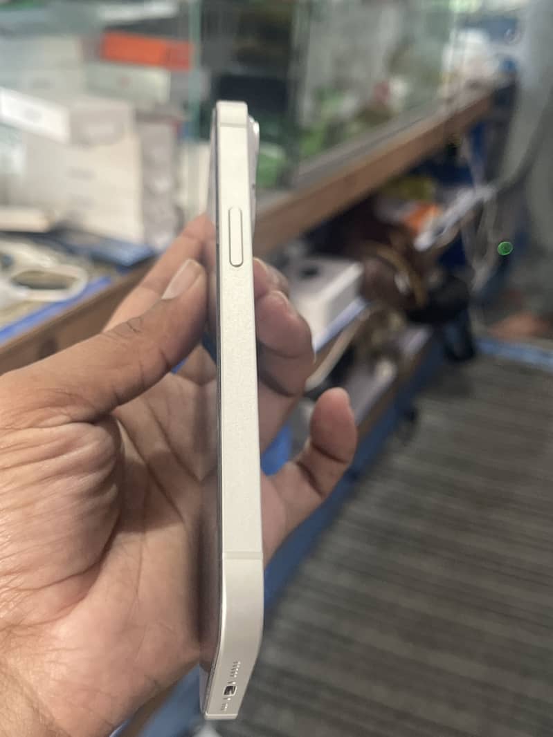 Apple iPhone 14 1