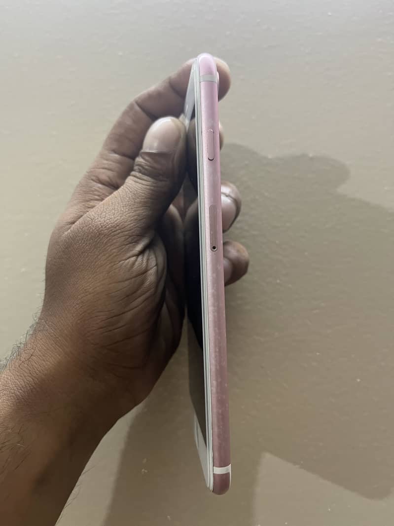 Apple iPhone 7 Plus 2