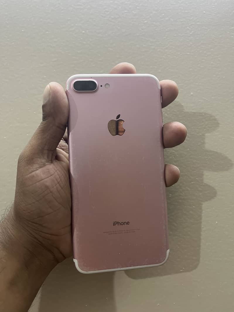 Apple iPhone 7 Plus 3
