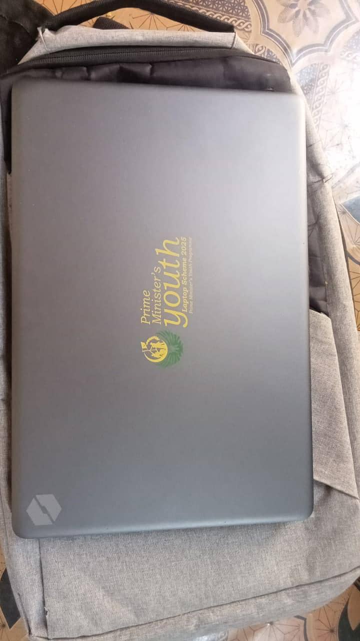 PM Laptop 1
