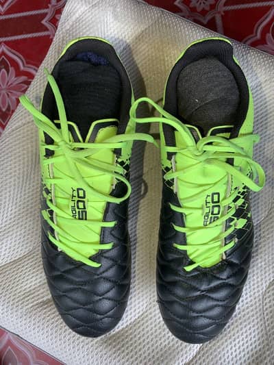 Football thrift used shoes