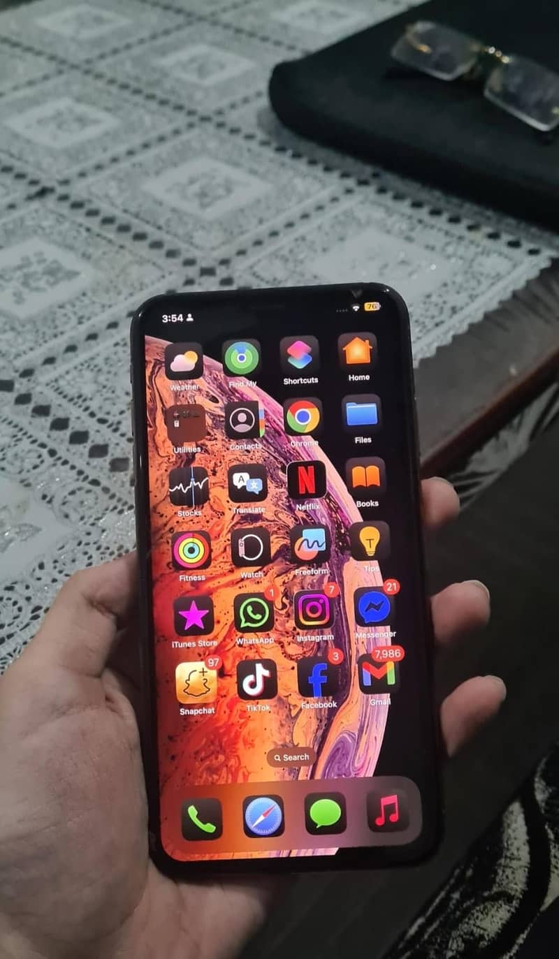 Apple iPhone XS Max 0