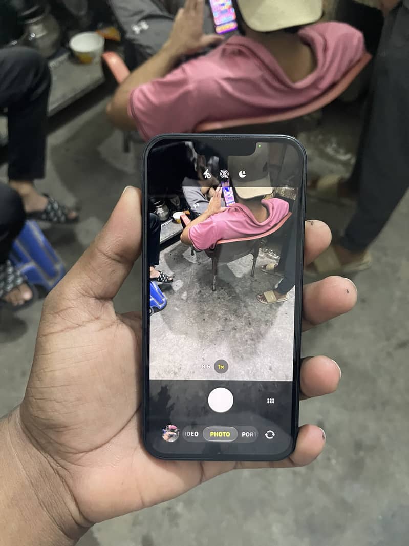 Apple iPhone 13 1