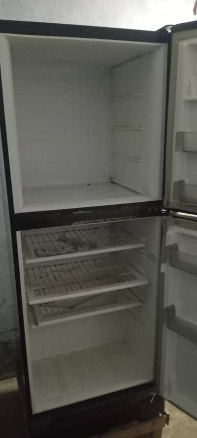 pel refrigerator medium size