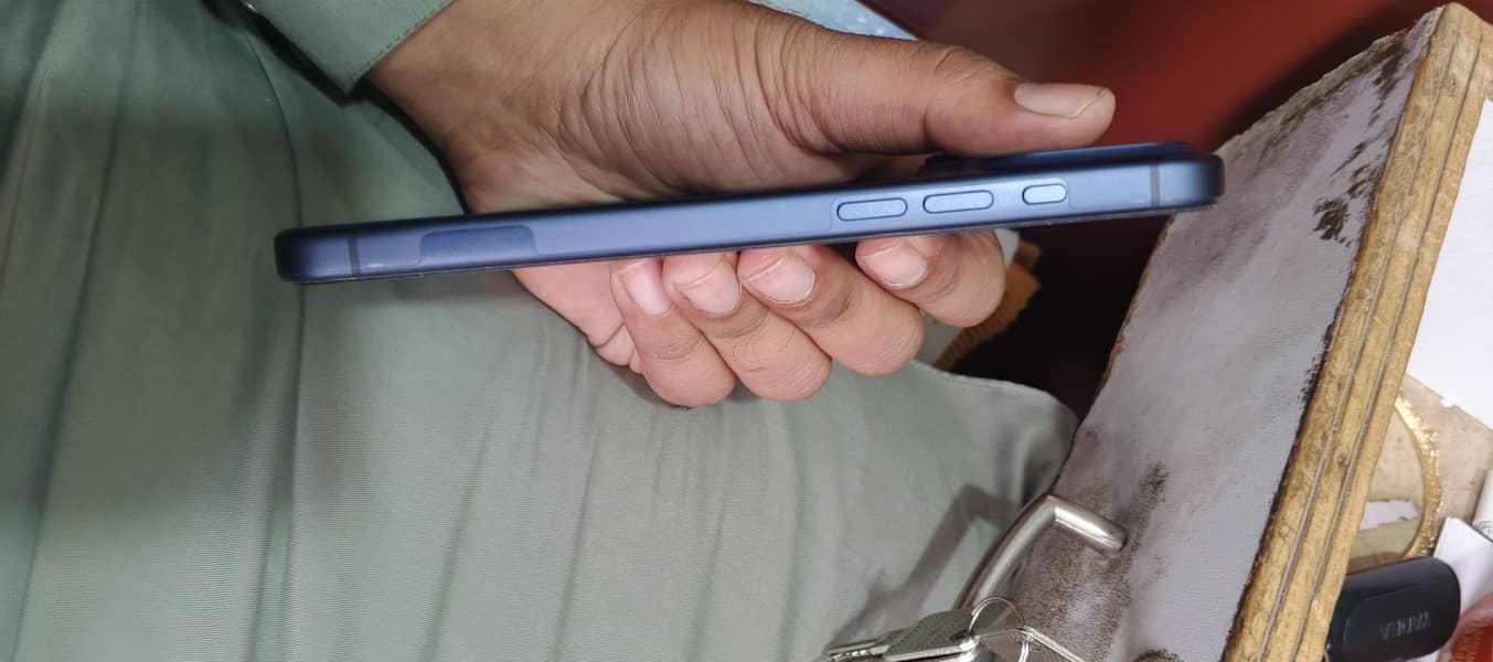 Apple iPhone 17 Pro Max 5
