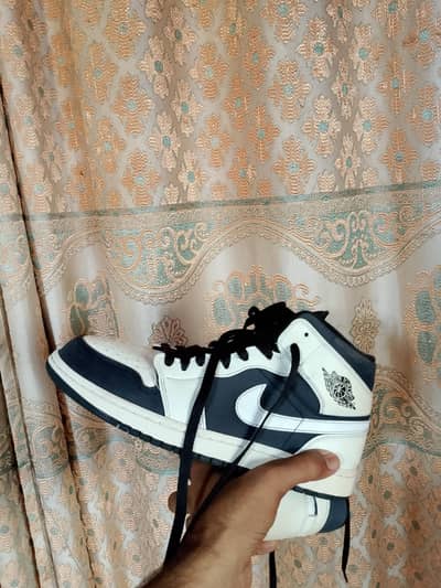 Nike Air Jordan 1 Mid Tuxedo Size 42