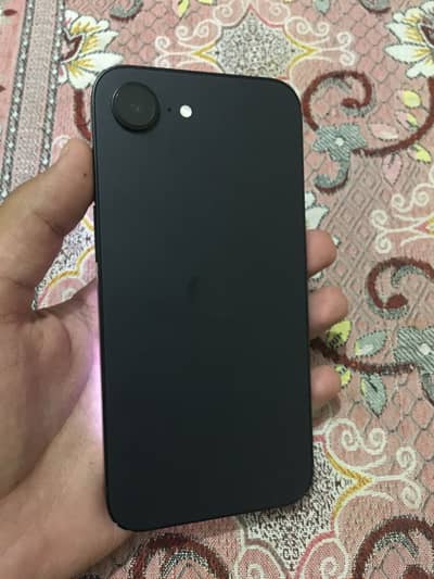 iPhone 16e