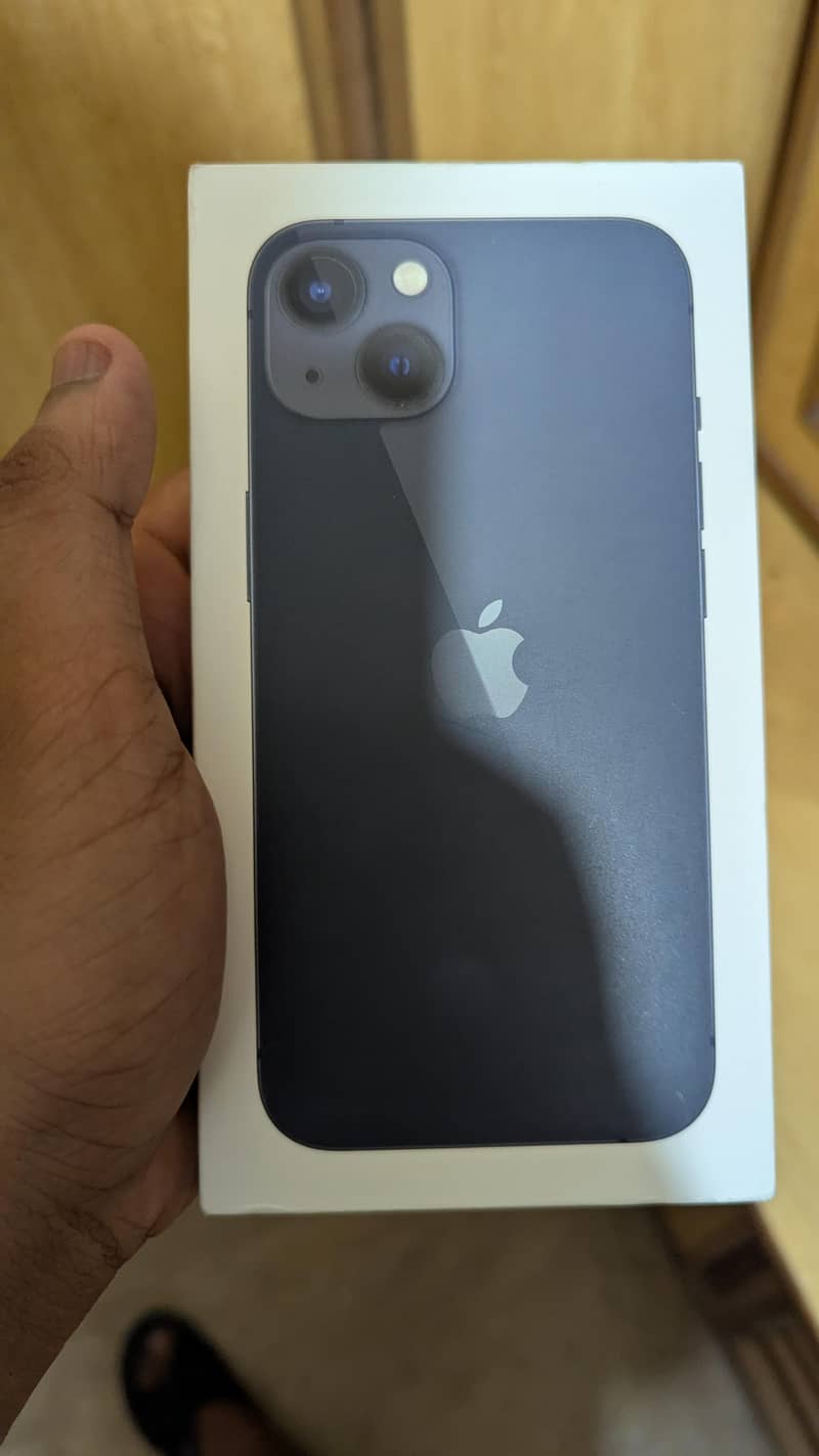 Apple iPhone 13 5