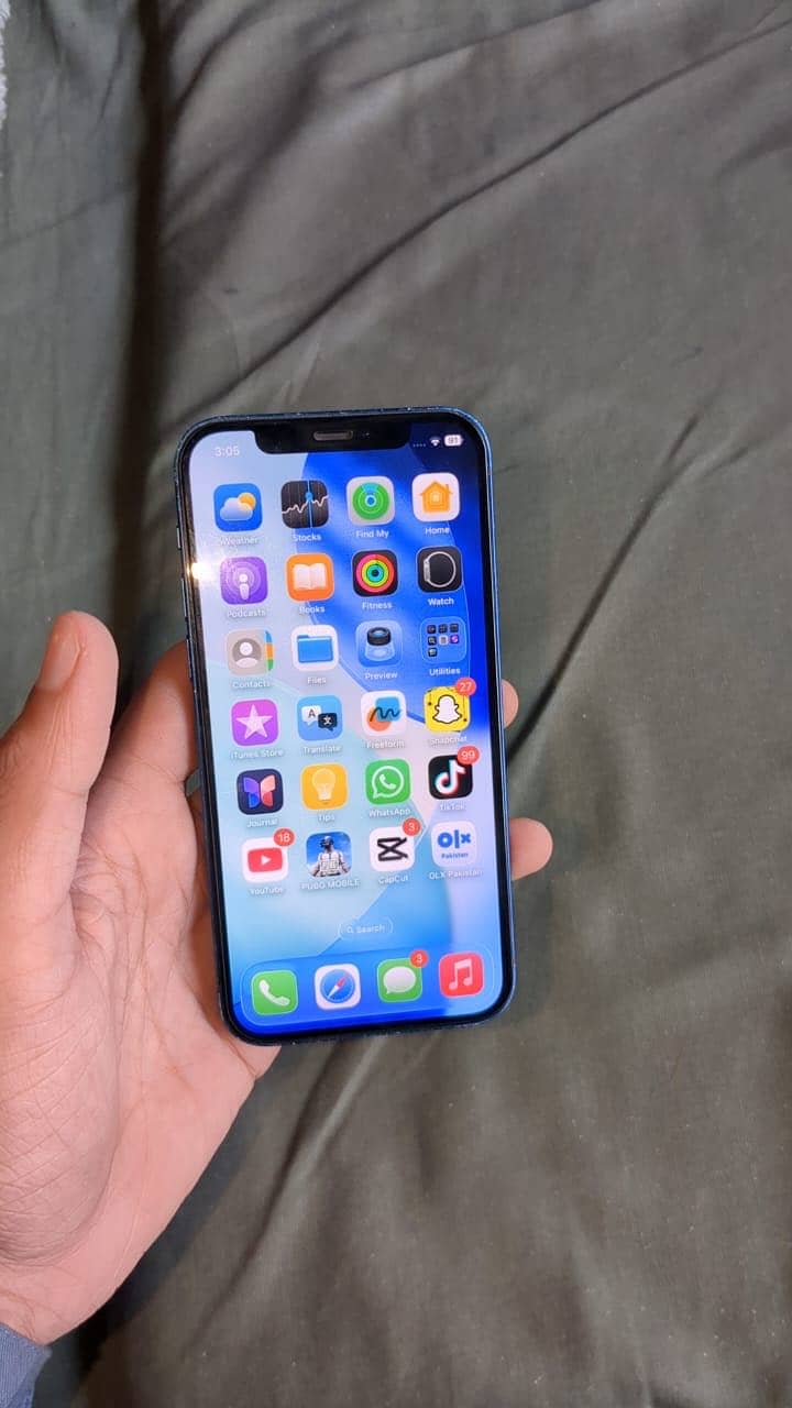 Apple iPhone 12 3