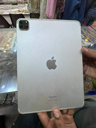 ipad M2 10/10 front glass minor crack