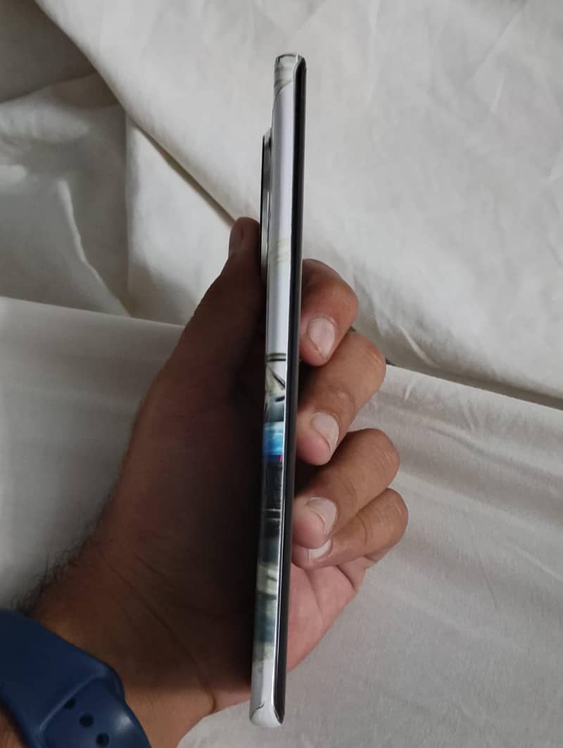 Tecno Spark 20 pro plus 2