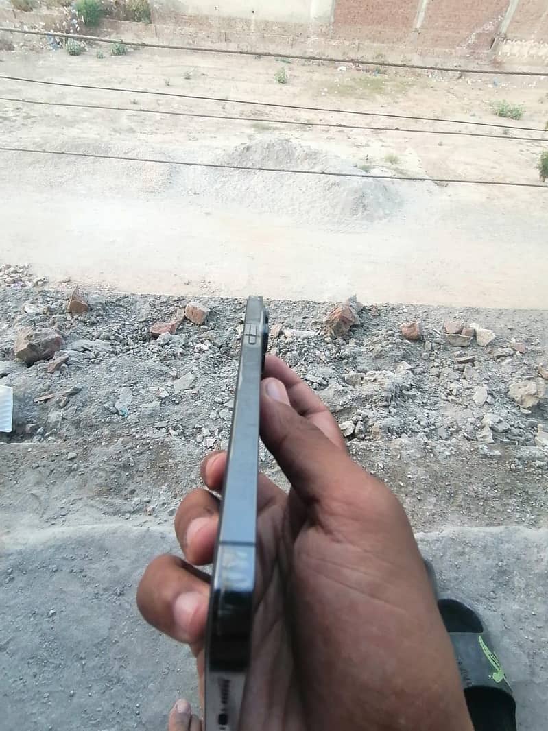 Apple iPhone 13 Pro Max 1