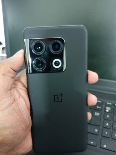 One Plus 10 Pro