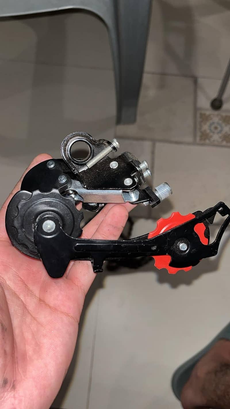 Bicycle gear shift assembly 0