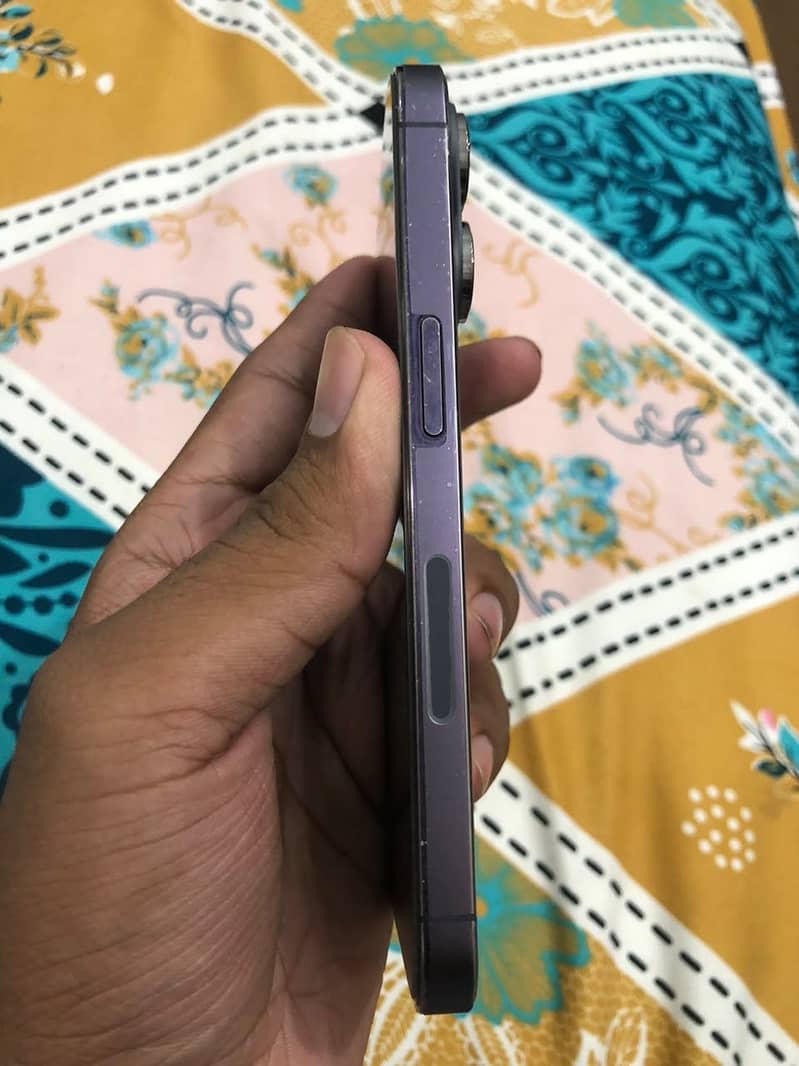 Apple iPhone 14 Pro 2