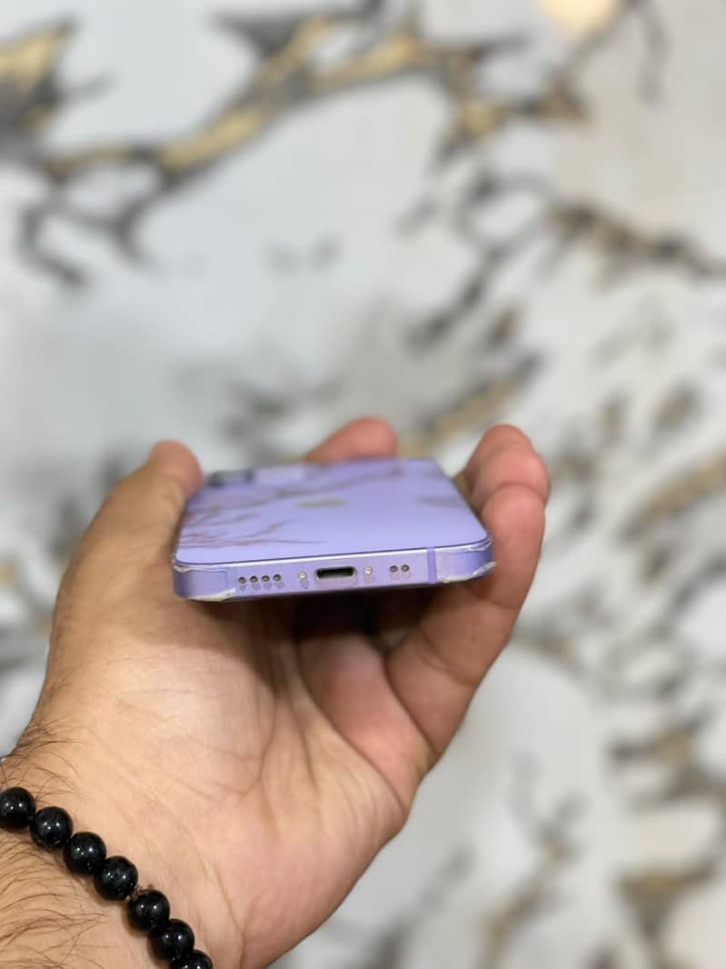 Apple iPhone 12 mini 4