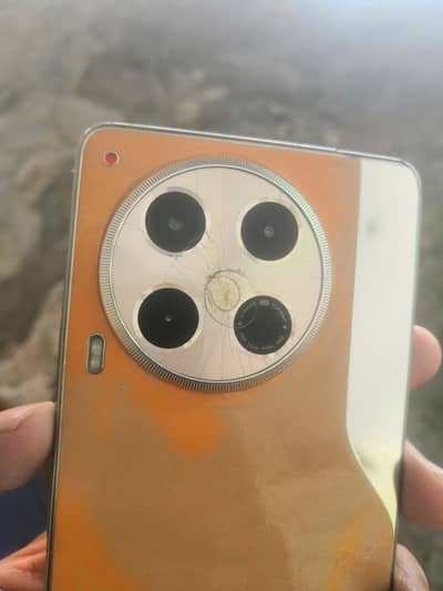Tecno CAMON 30