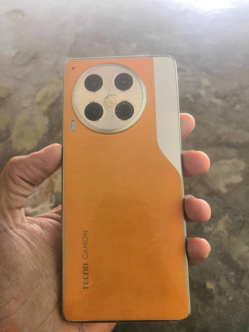 Tecno CAMON 30 1