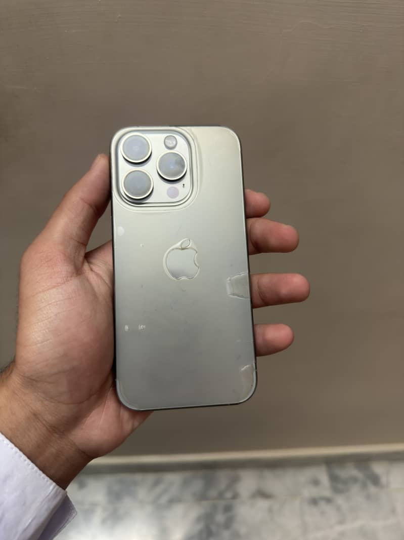 Apple iPhone 15 Pro 0