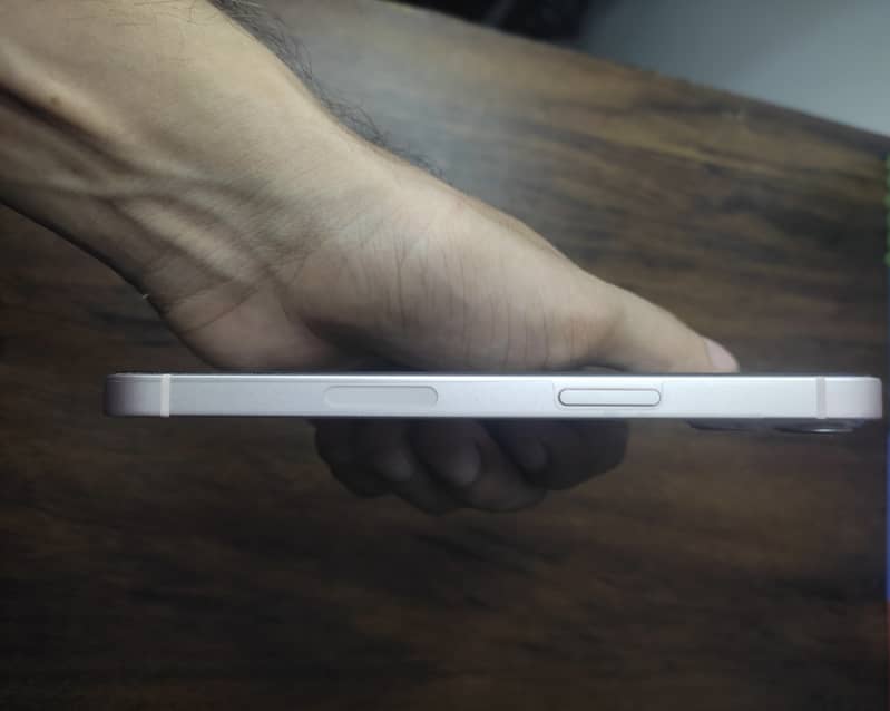 iPhone 13 2