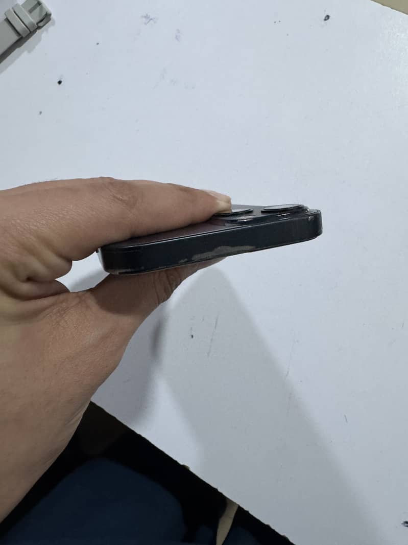 Apple iPhone 13 3
