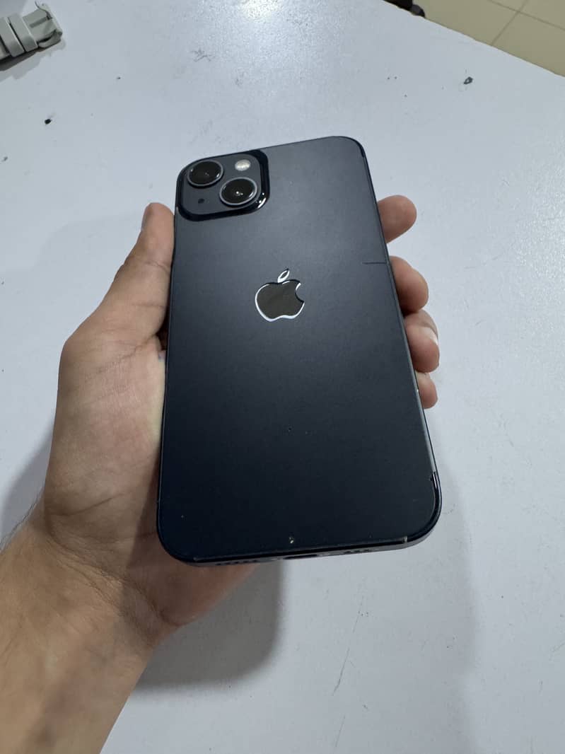 Apple iPhone 13 6