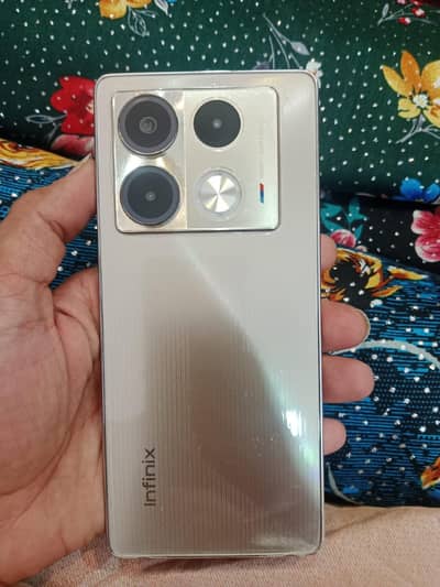 Infinix Note 40