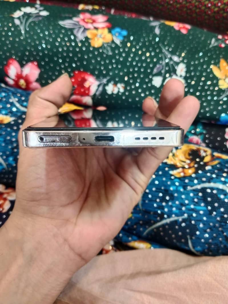 Infinix Note 40 4