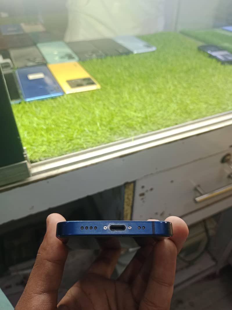 Apple iPhone 12 mini 2