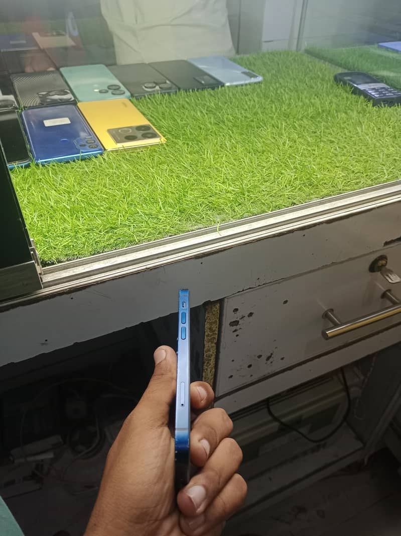 Apple iPhone 12 mini 5