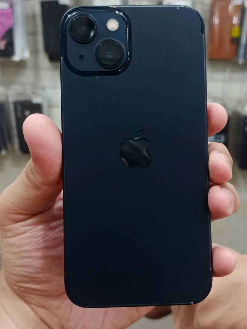 Apple iPhone 13 0