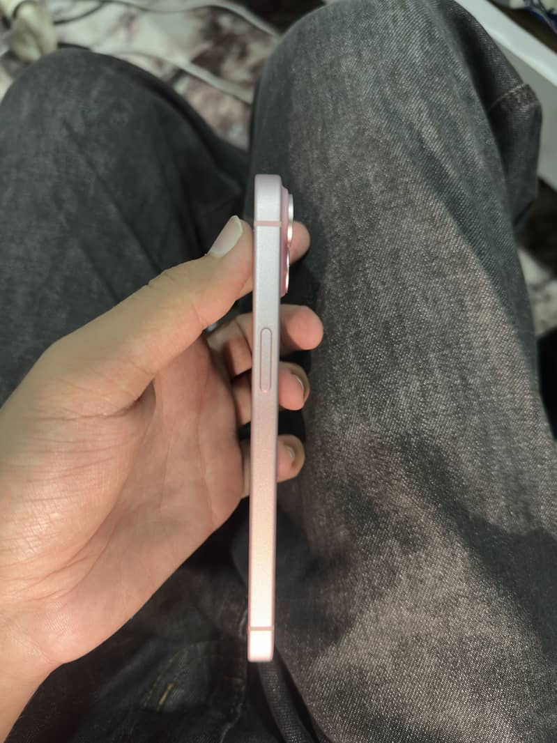 Apple iPhone 15 3