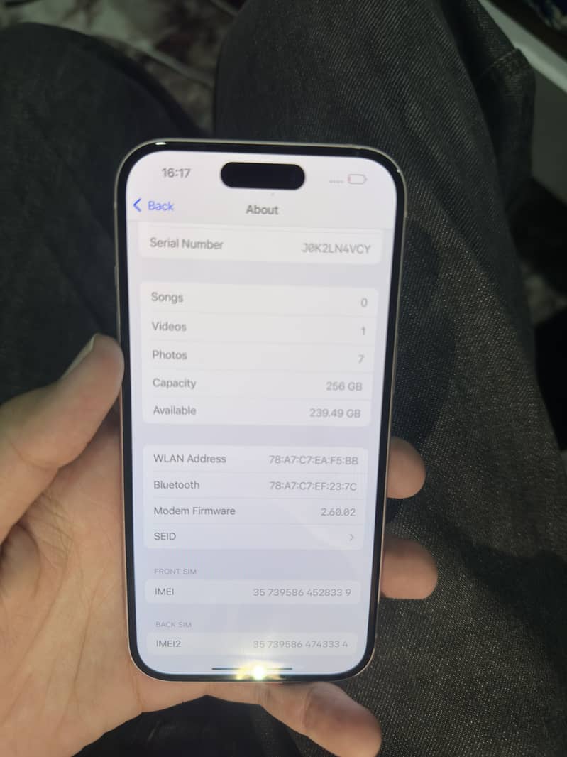 Apple iPhone 15 4