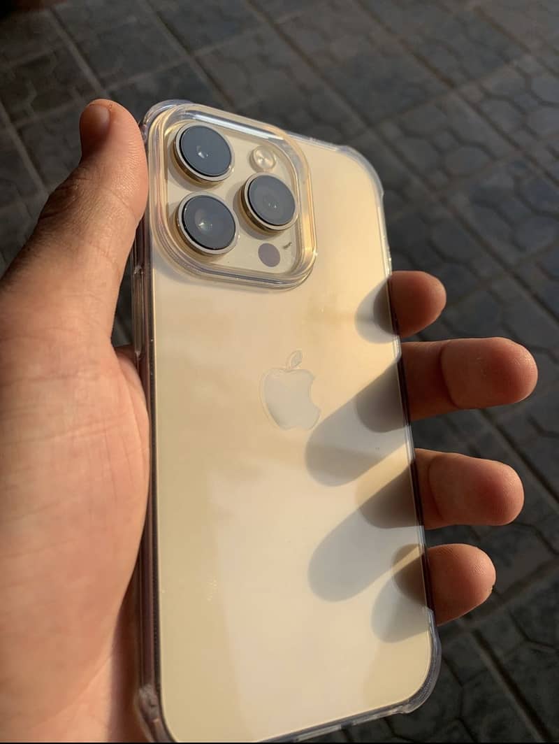 Apple iPhone 14 Pro 0