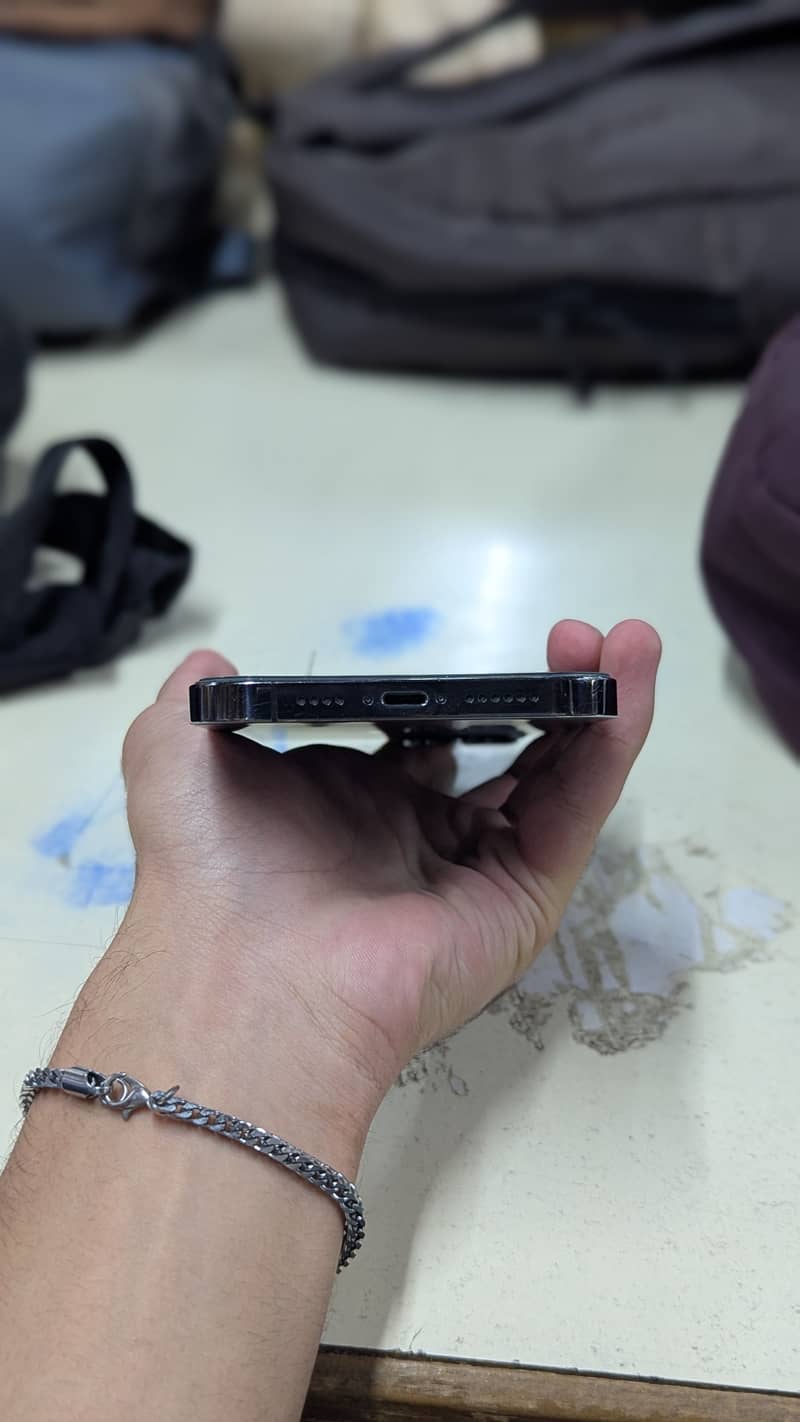 iPhone 12 Pro Max 6