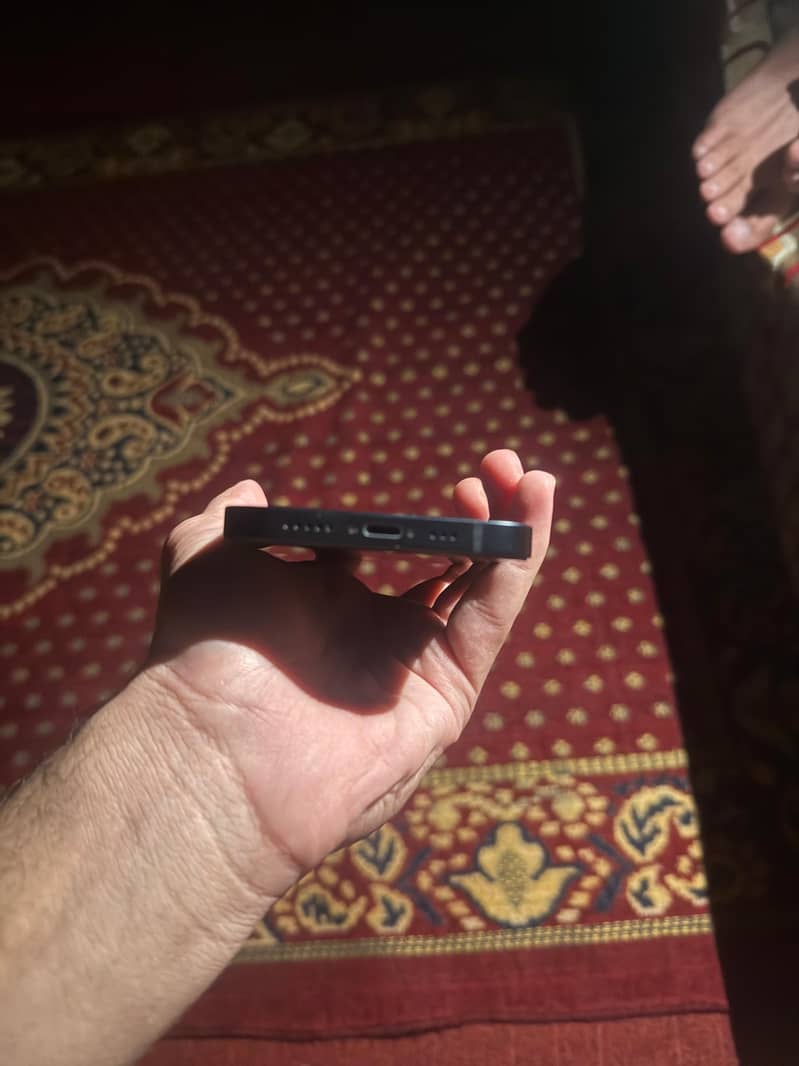 Apple iPhone 14 2