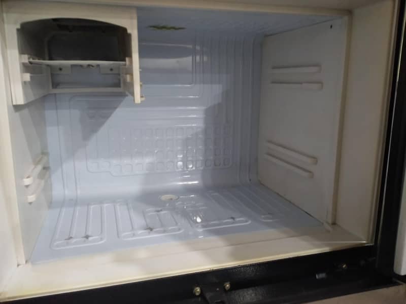 Waves Fridge 2