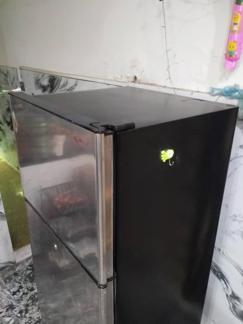 Waves Fridge 7