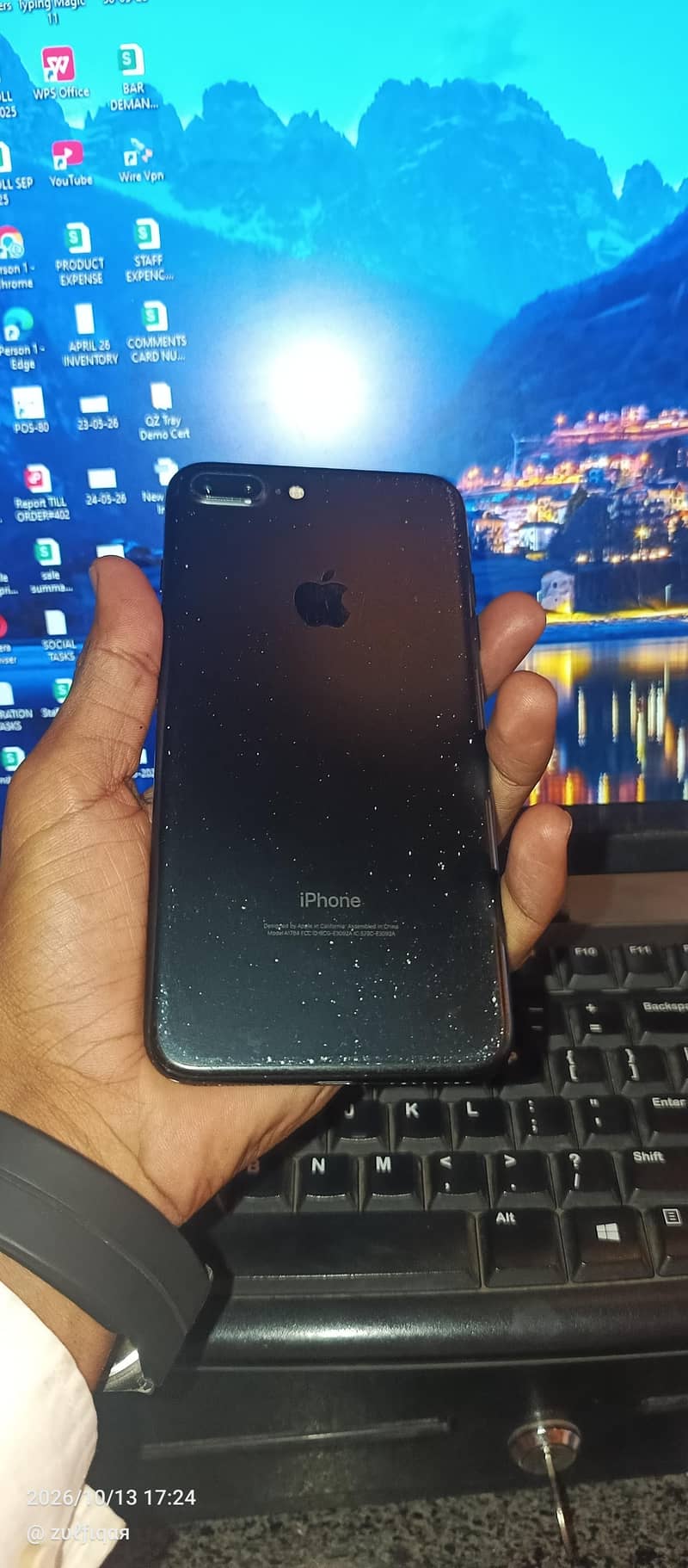 Apple iPhone 7 Plus 3