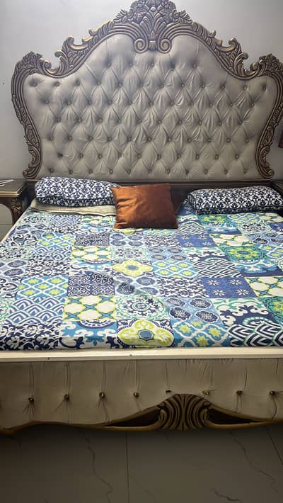 Royal style furniture